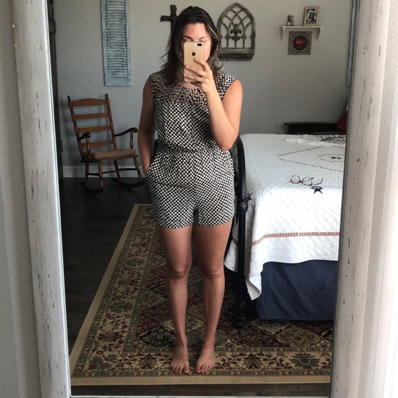 Black and cream print romper - Picture 5 of 5